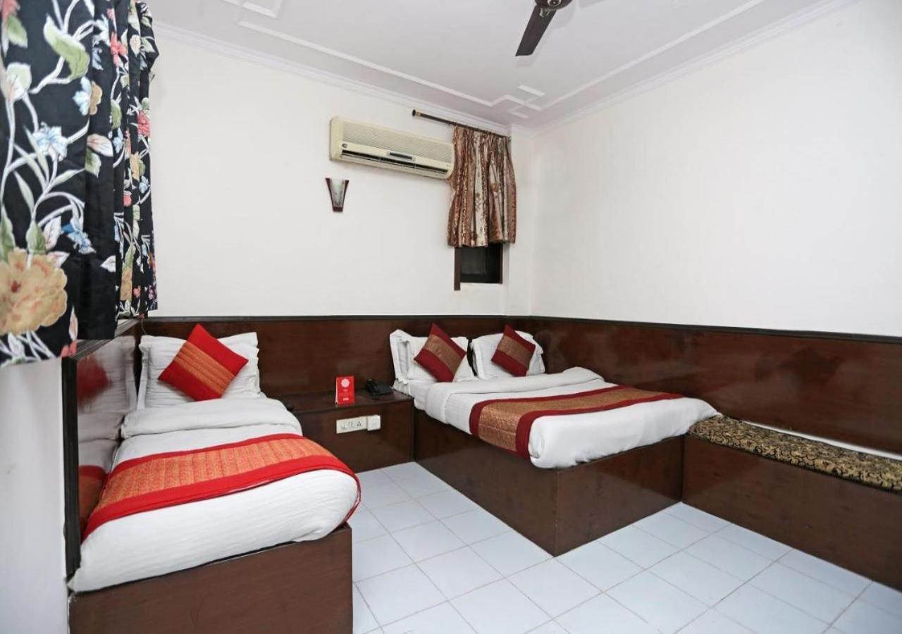 Hotel International Neelam Near New Delhi Railway Station Нью-Дели Экстерьер фото