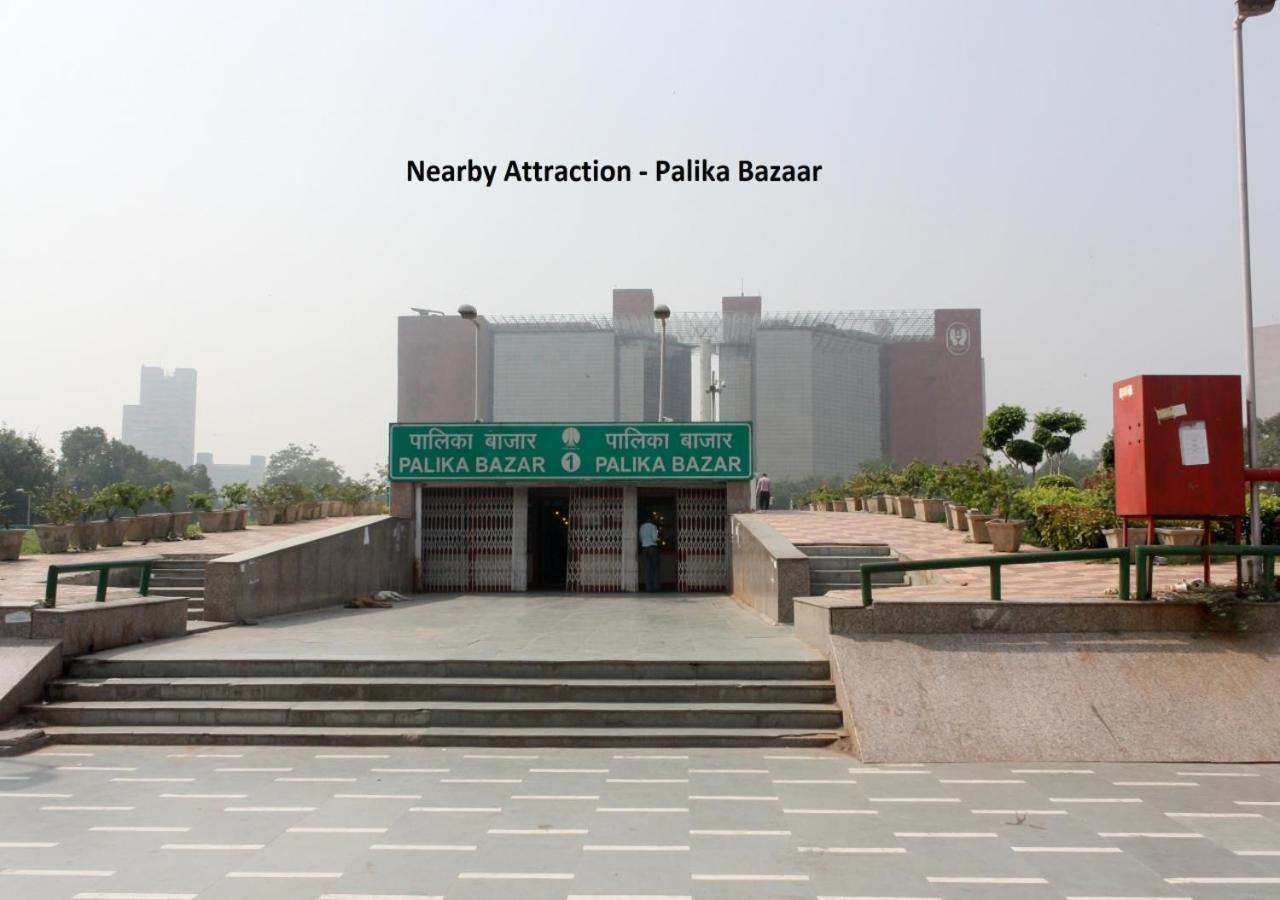 Hotel International Neelam Near New Delhi Railway Station Нью-Дели Экстерьер фото