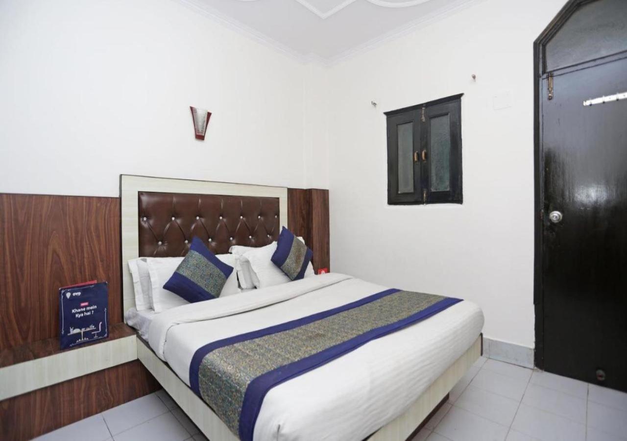 Hotel International Neelam Near New Delhi Railway Station Нью-Дели Экстерьер фото